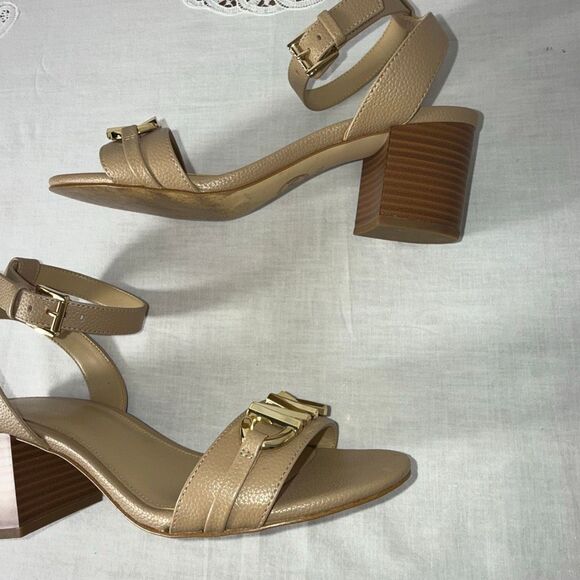 Michael Kors Women’s Nude Pebbled Leather Block Heel Sandals Gold MK Accent 3” H - Picture 11 of 12
